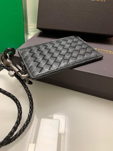 حافظة بطاقات ماركة Bottega Veneta