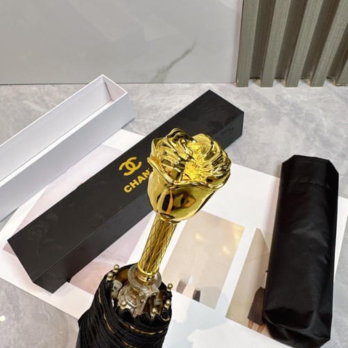 مظلة ماركة Chanel