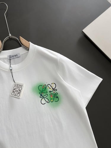 تي شيرت ماركة Loewe