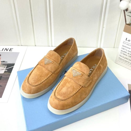 حذاء نسائي ماركة prada