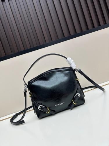 شنطه نسائية ماركة Givenchy