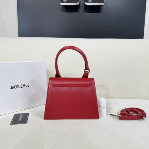 شنطة نسائية ماركة ‏JACQUEMUS