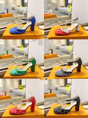 حذاء نسائي ماركة LV