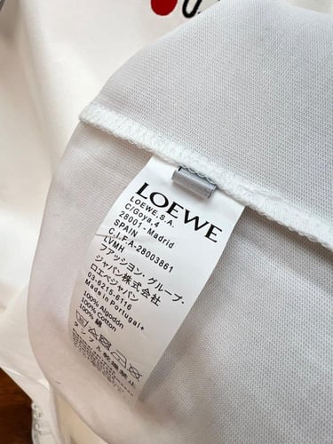 تي شيرت ماركة Loewe