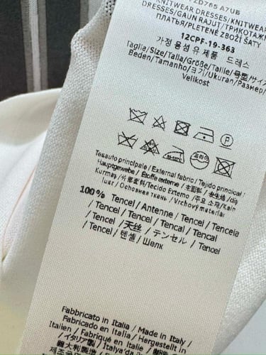 تي شيرت نسائي ماركة Fendi