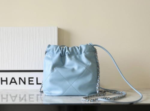 شنطة نسائية ماركة Chanel