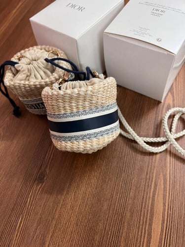 شنطة نسائية ماركة Dior