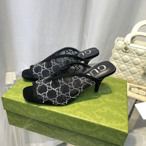 حذاء نسائي ماركة Gucci