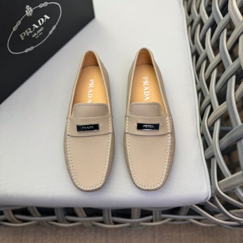 حذاء رجالي ماركة Prada