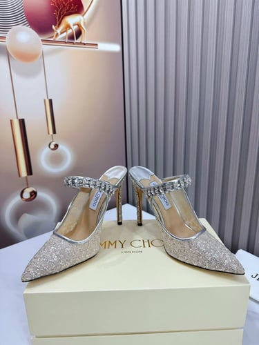 حذاء نسائي ماركة jimmychoo