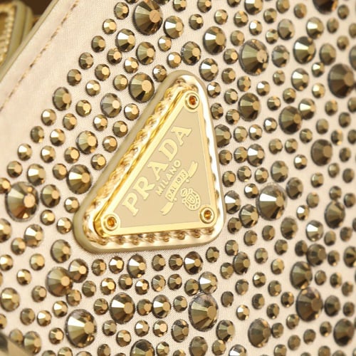 شنطة نسائية ماركة ‏Prada