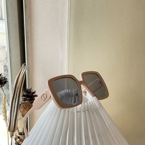 نظارات ماركة Dior