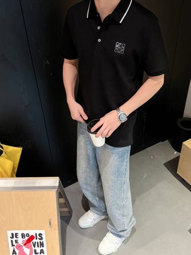 تي شيرت ماركات متنوعة