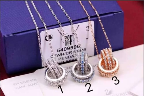 قلادة نسائية ماركة Swarovski