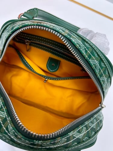 شنطة نسائية ماركة Goyard