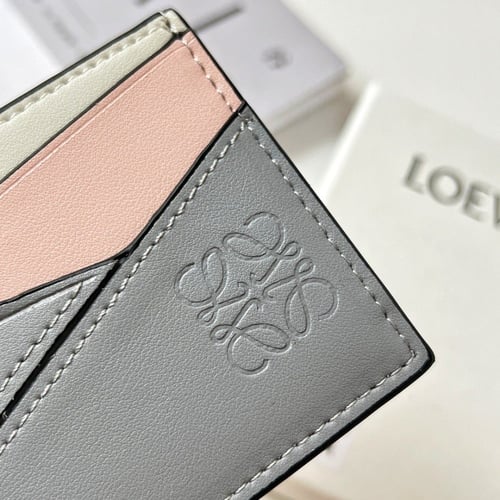 كارد ماركة LOEWE