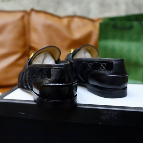 حذاء رجالي ماركة ‏Gucci