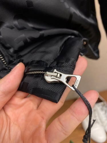 جاكيت ماركة Gucci