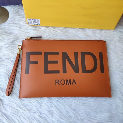 شنطة نسائية ماركة Fendi
