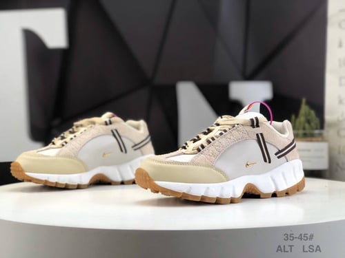 حذاء ماركة Nike