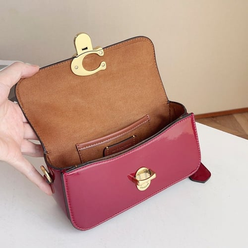 شنطة نسائية ماركة coach