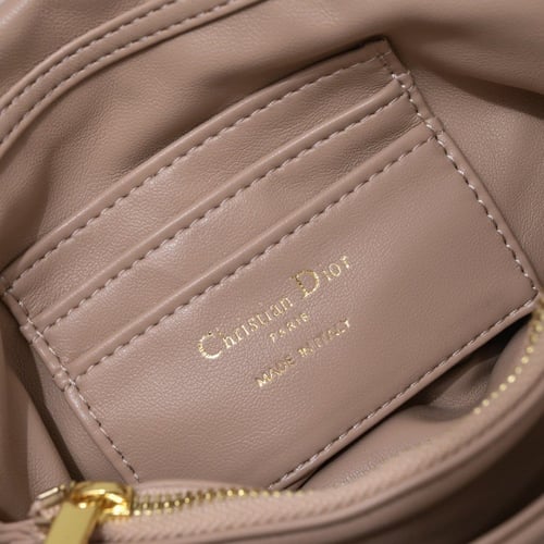 شنطة نسائية ماركة Dior