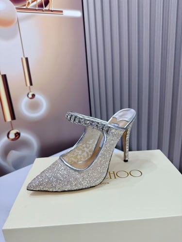 حذاء نسائي ماركة jimmychoo