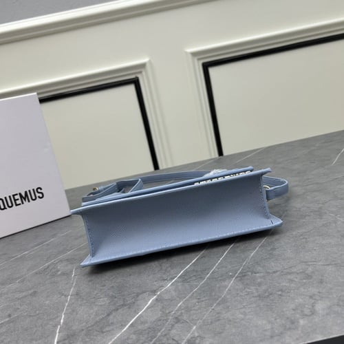 شنطة نسائية ماركة JACQUEMUS