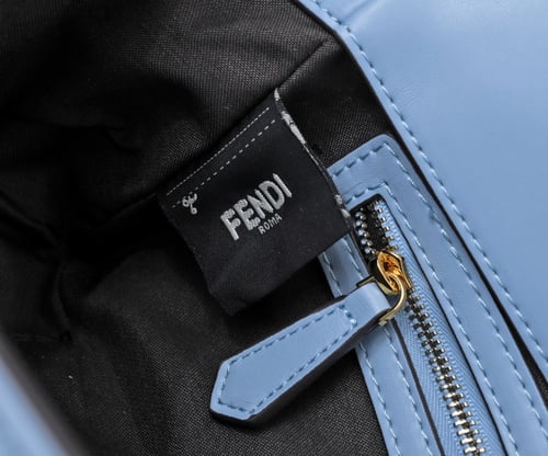 شنطة نسائية ماركة Fendi