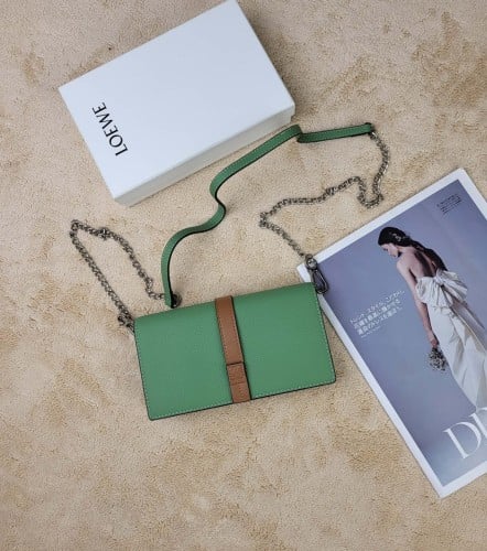 شنطة نسائية ماركة Loewe