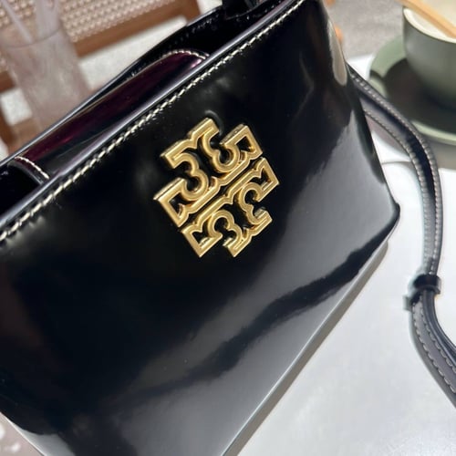 شنطة نسائية ماركة Tory burch