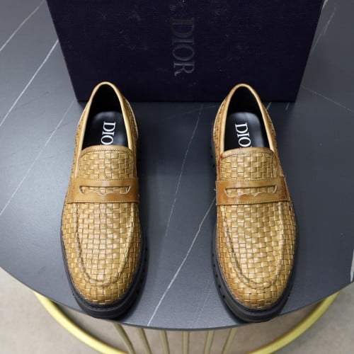 حذاء رجالي ماركة Dior