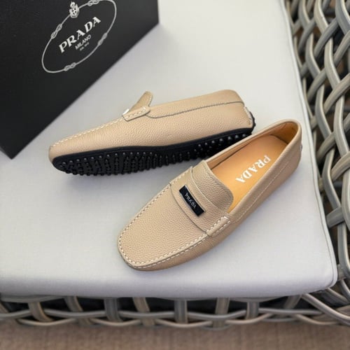 حذاء رجالي ماركة Prada