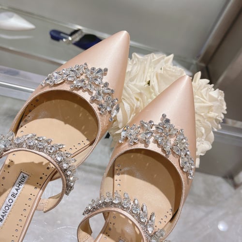 حذاء نسائي ماركة Manolo Blahnik