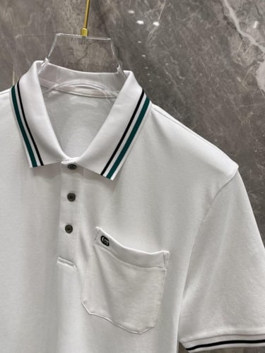 تي شيرت ماركات متنوعة