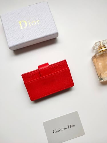 كارد ماركة Dior