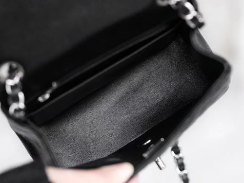 شنطة شانيل ميني