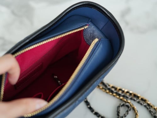 شنطة شانيل Gabrielle مقاس 20 سم