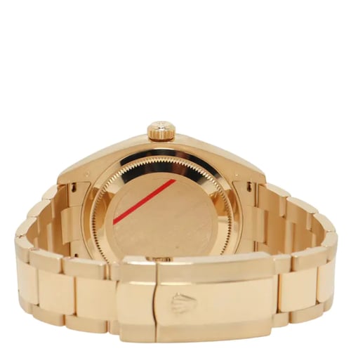 ساعة رولكس سكاي دويلر صفراء 42 مم