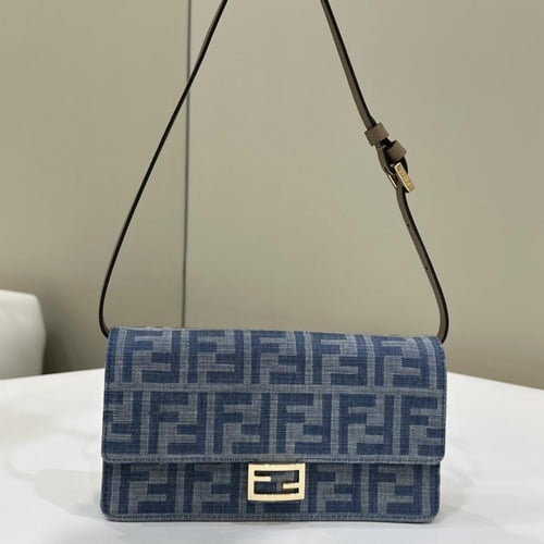 Fendi 21x11.55cm