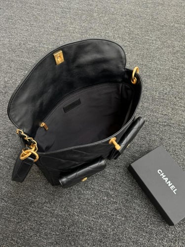 Chanel 24p 22x30x5cm