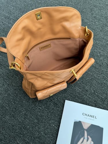 Chanel 24p 22x30x5cm