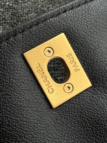 Chanel 24p 22x30x5cm