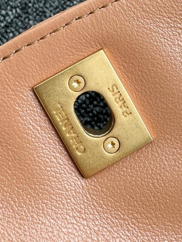 Chanel 24p 22x30x5cm