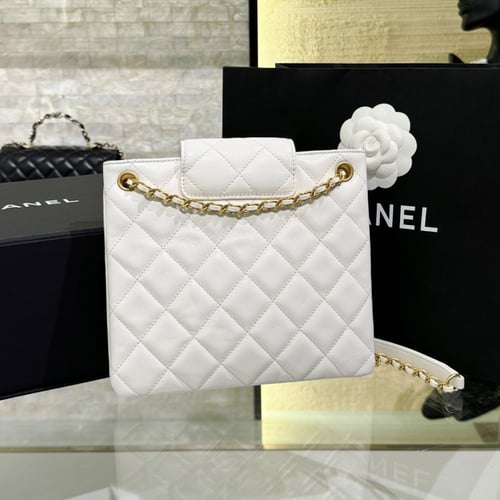 Chanel 17.5x20x5cm