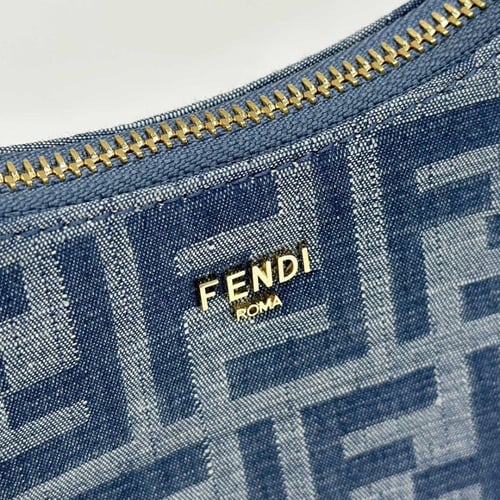 Fendi 28x20.5x7cm
