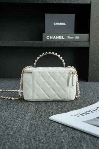 Chanel 24s 16x8x10cm