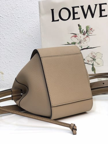 ميني شنطه LOEW