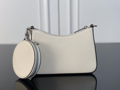 شنطة لويس فيتون مقاس 19 سم