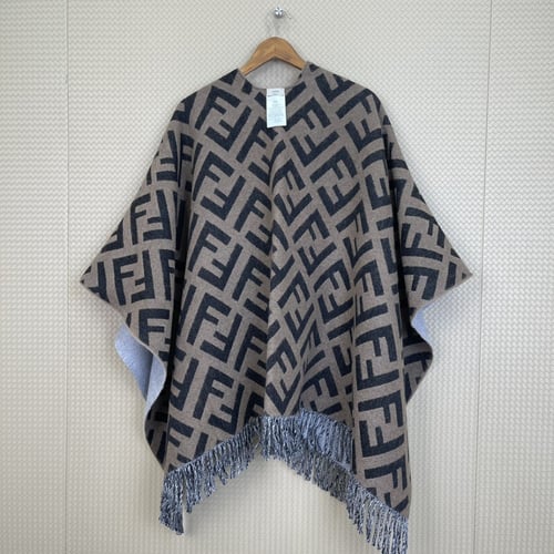 Fendi Two-sided cloak with fringe 140*150CM 51% wo...